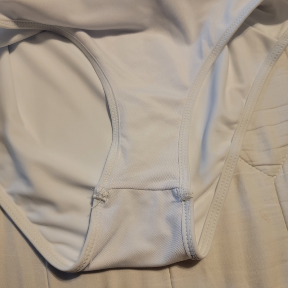 🌻3 for $25.                    One Piece Swimsuit white S/S - Picture 4 of 4